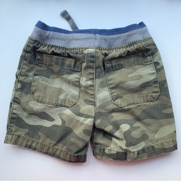 3/$10 CARTERS Toddler boy camo shorts 2T - Picture 2 of 3